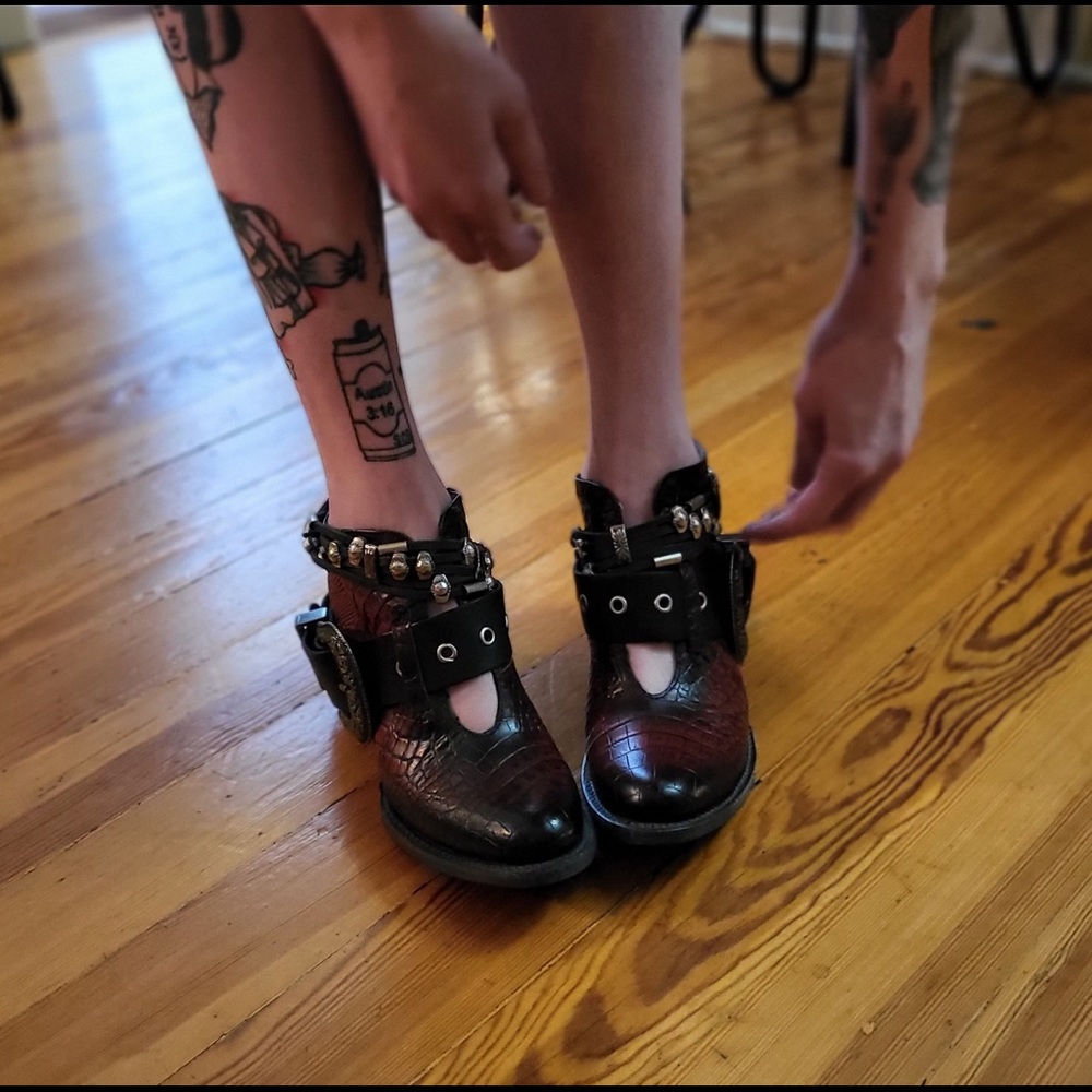 SOLD - Picture 10 of 11